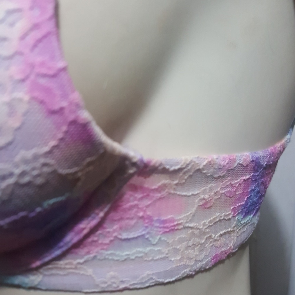 VICTORIA'S SECRET BRA - Picture 3 of 4